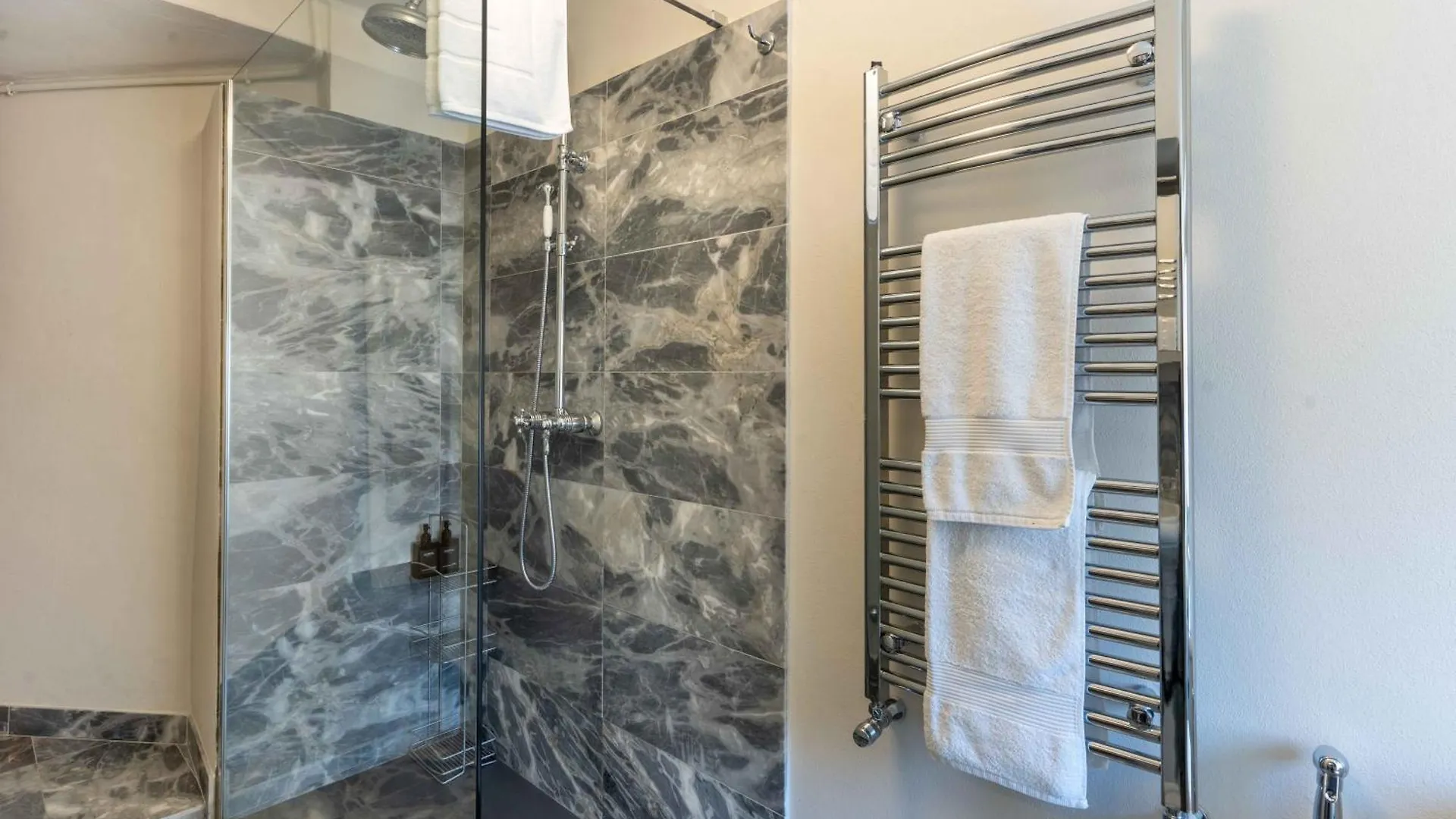 Luxury Apartment Angelio Barga